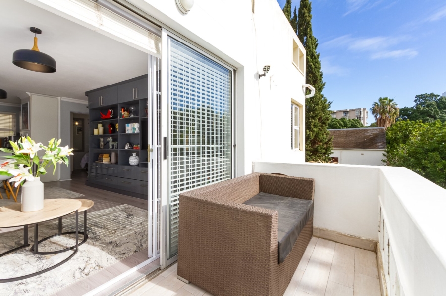 2 Bedroom Property for Sale in Green Point Western Cape